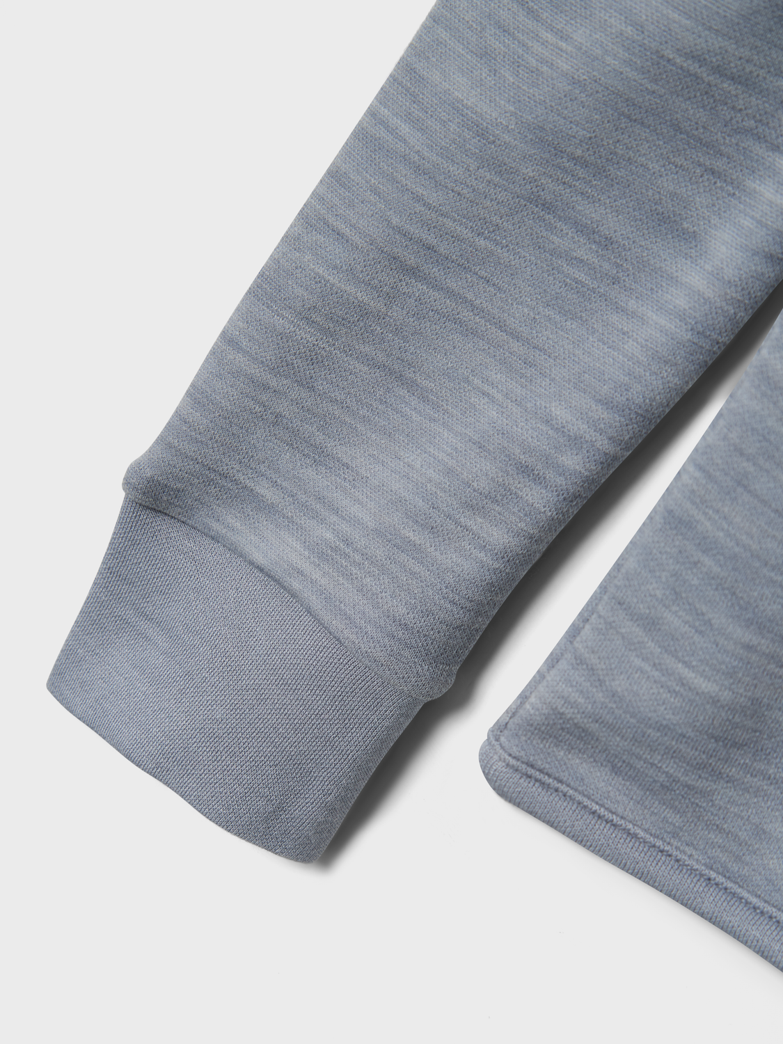 model_shot-front_full